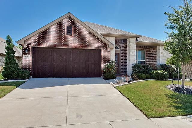 1st image of 808 Miramar Dr