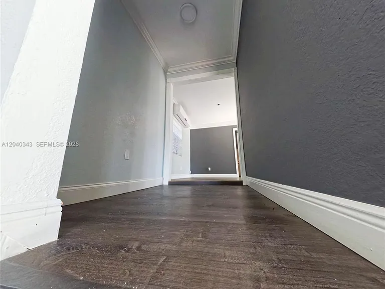 2218 N Harding St — Photo 60