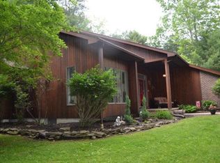 54 S Oakwood Dr, Painted Post, NY
