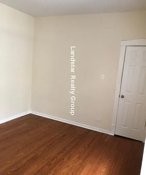 4453 N Hamlin Ave #2 — Photo 3