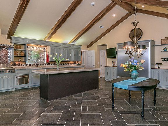 3rd image of 6703 Palacio Dr