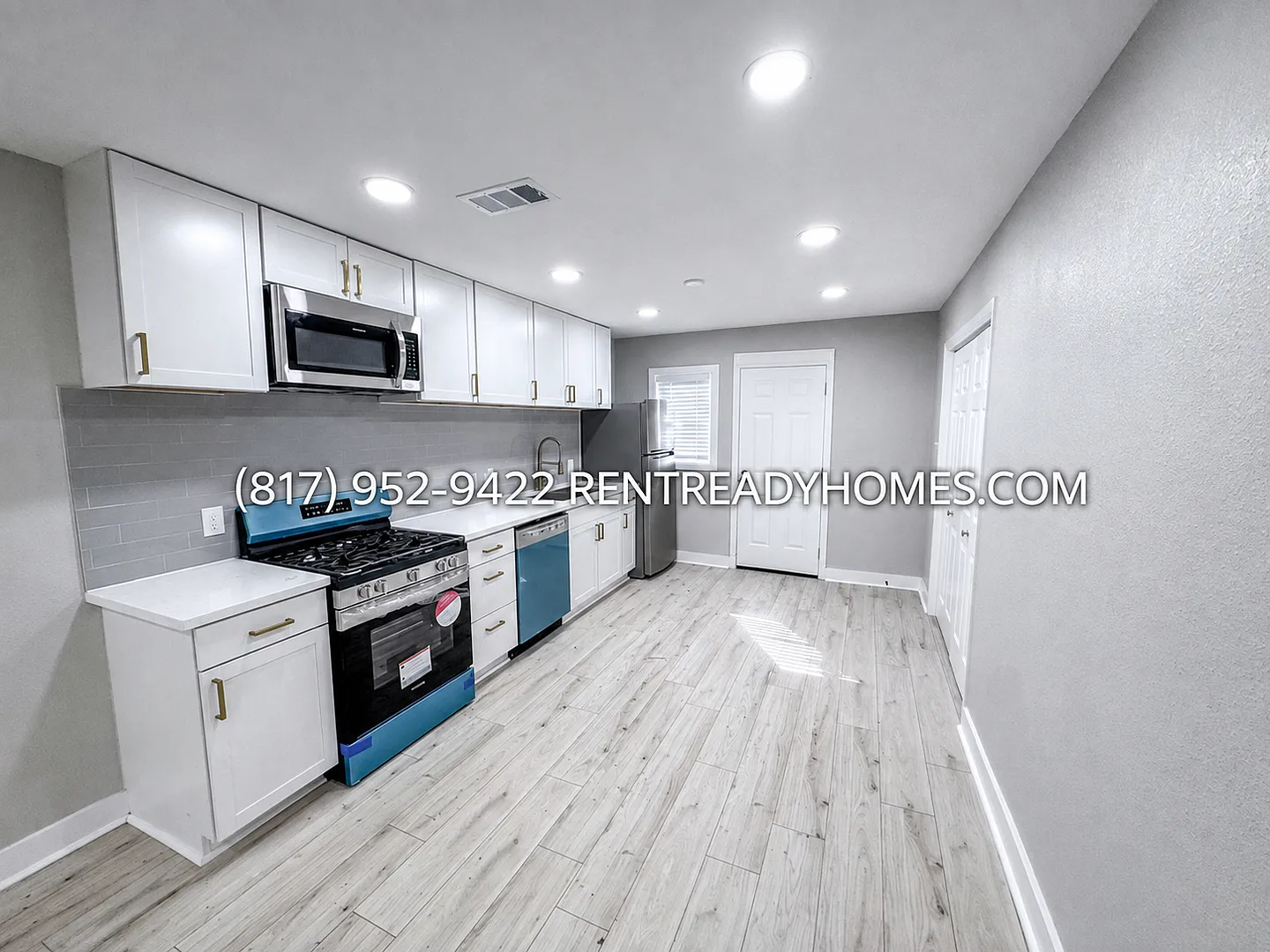 6426 Myrtle St — Photo 2
