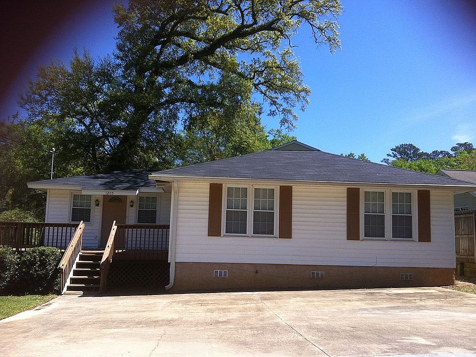 1st image of 1205 Idlewild Dr