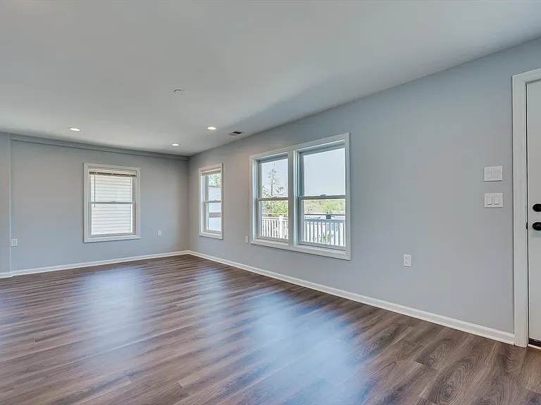 4 Wilcox Ave #B — Photo 8
