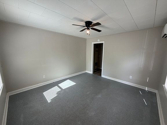 2nd image of 404 Birch St