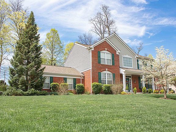 Garage View, Front of House