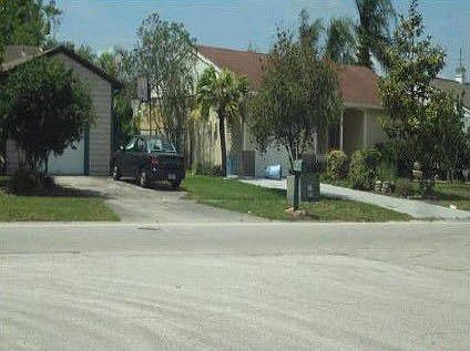4th image of 14103 Hanford Way