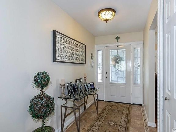 4th image of 99 Sequoia Dr