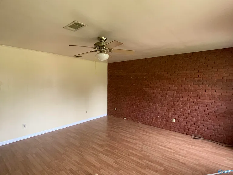 3310 Village Dr SW — Photo 2