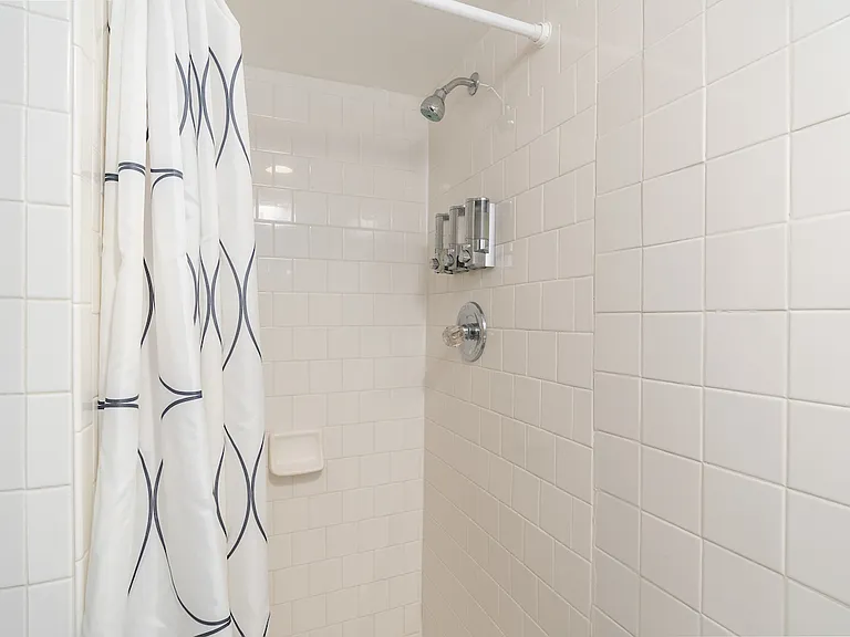 2650 Woodley Pl NW — Photo 28