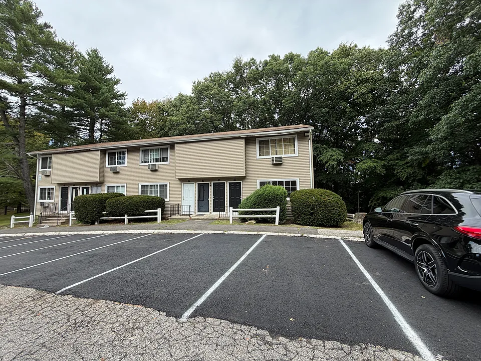 258 Eastern Ave #1F