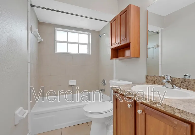 4920 Tangerine Ave #1 — Photo 4