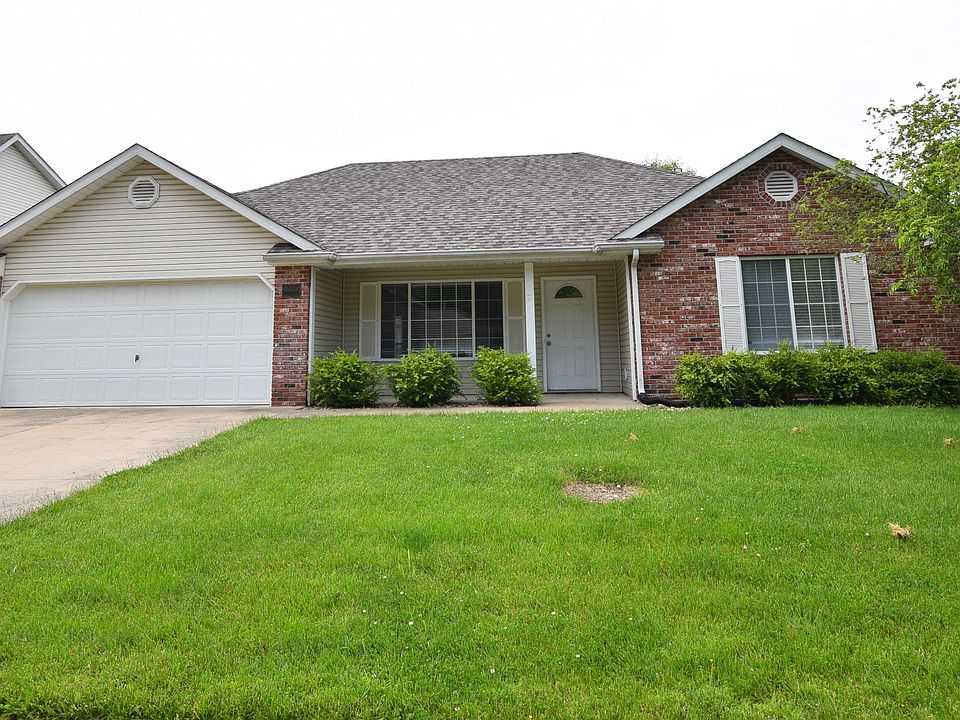 1st image of 804 Boulder Dr