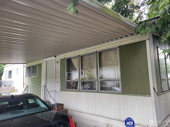 Large clean carport>