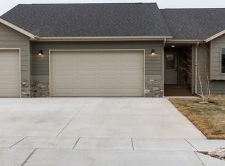 5809 Harper Ct, Rapid City, SD 57702