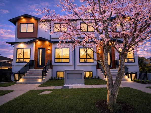 6692 Napier St #3, Burnaby, BC V5B 2C3