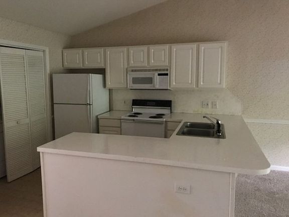 5th image of 2924 Mulberry Ln Unit E