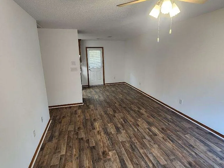 326 Cedar St #B — Photo 2