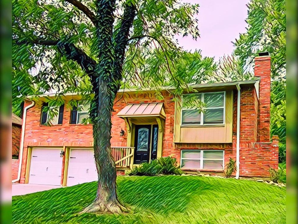 1st image of 705 NW Stratford Pl
