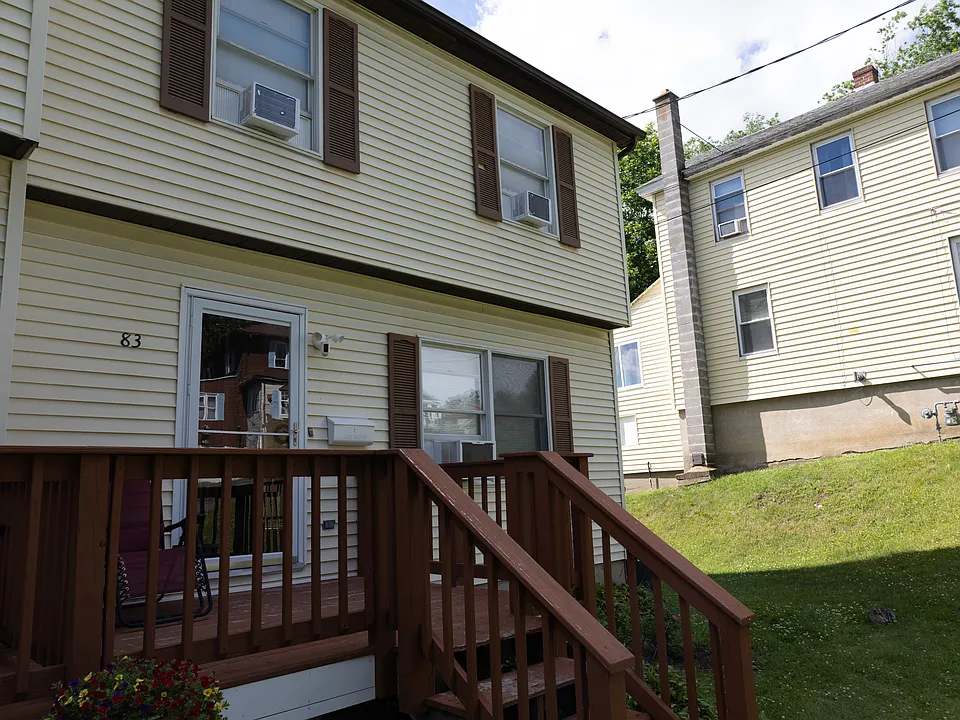 81-83 Sadler Ave