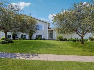 305 Westwood Rd, Williamsburg, IA 52361