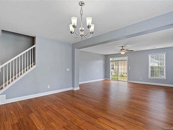 5th image of 127F Walnut Cove Dr