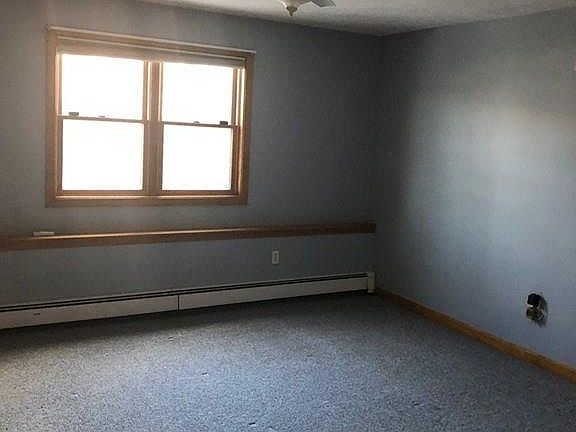 3rd image of 239 Oakwood Ave #B