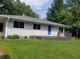 614 Edgewood St, Belding, MI 48809