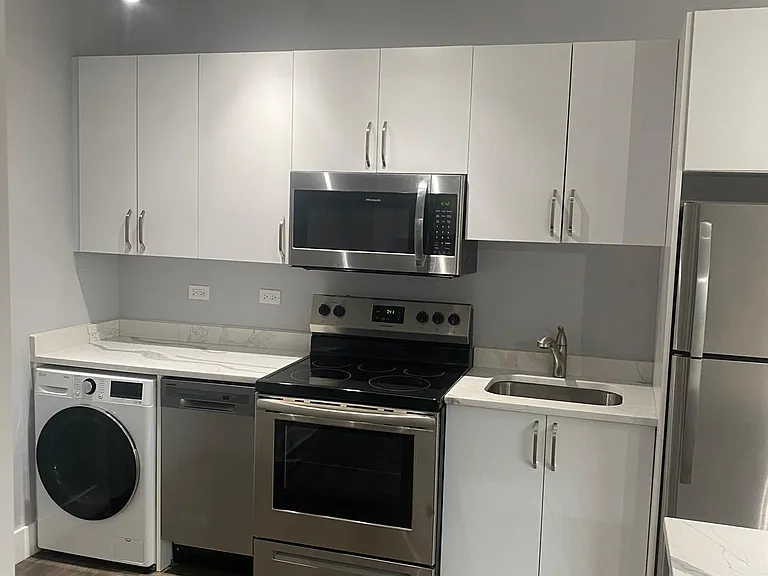 855 Lake Street — Photo 6