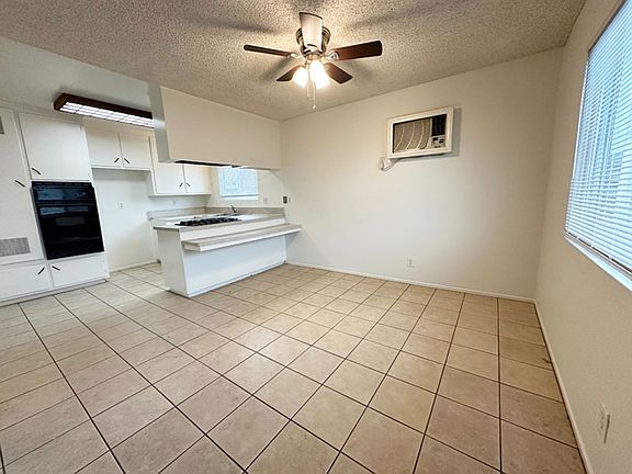 4th image of 3031-3037 Topaz Ln #3031D