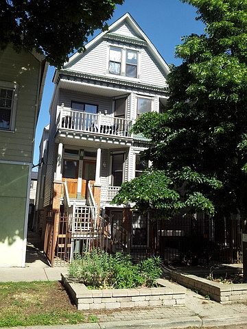 1st image of 3221 N Hoyne Ave #1
