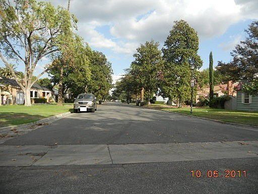 2nd image of 4933 El Molino Ave