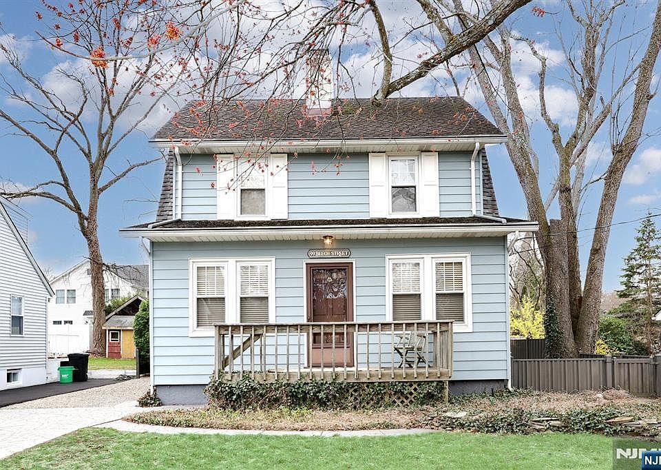 1st image of 99 Beech St