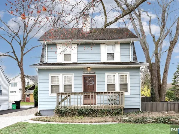 99 Beech St, Westwood, NJ 07675