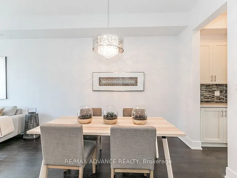 12 Cambray Rd — Photo 7