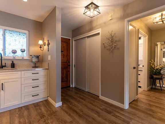 5th image of 253 Hacienda Carmel