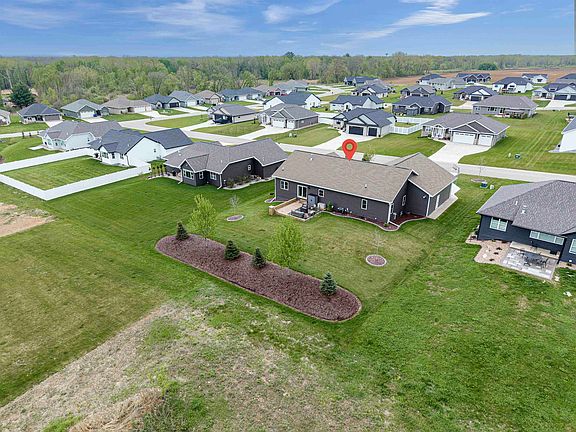 5th image of 2128 Clover Field Dr