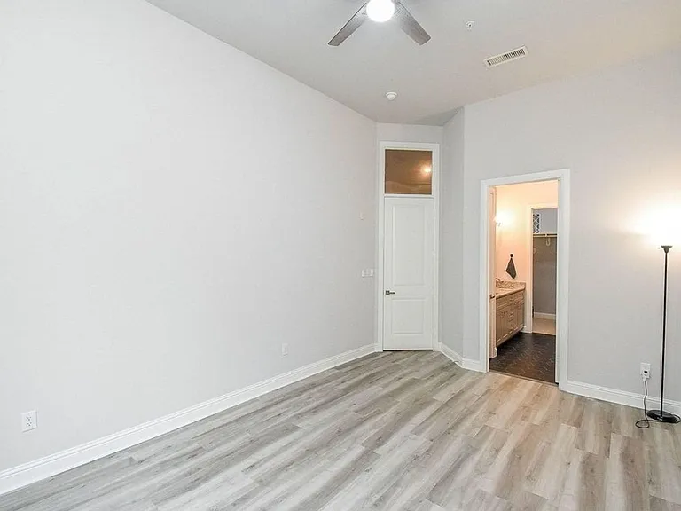 300 Saint Joseph Pkwy #421 — Photo 6