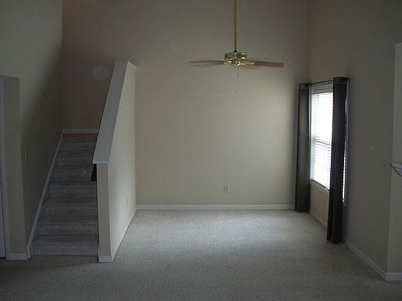 3rd image of 1617 Glenleaf Dr
