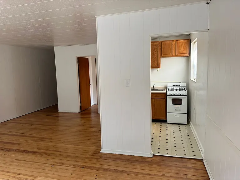 5424 Fifth Ave — Photo 93