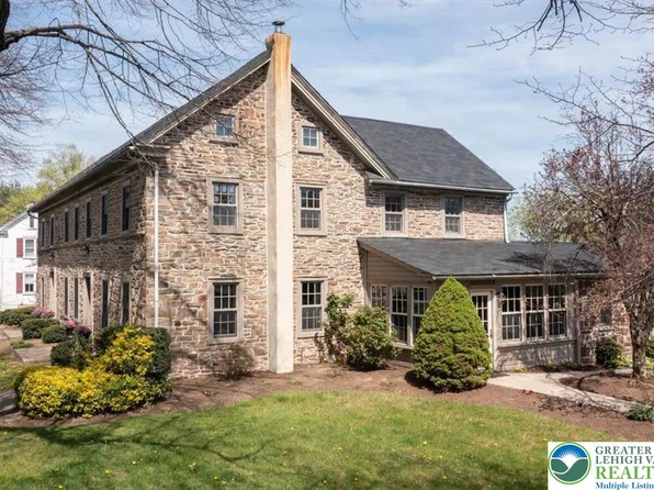 51 Cowpath Rd, Souderton, PA 18964