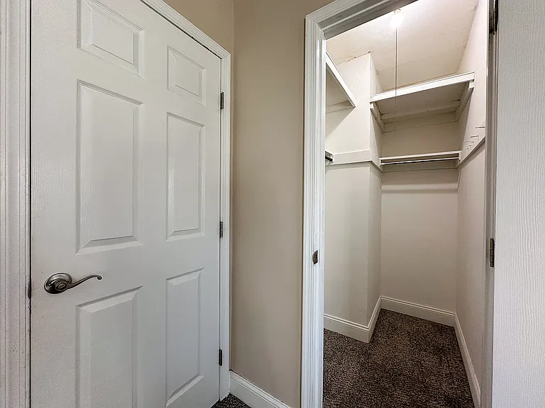 Walk-in Closets