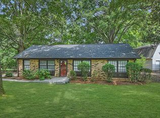 218 Clearbrook Rd, Matthews, NC 28105