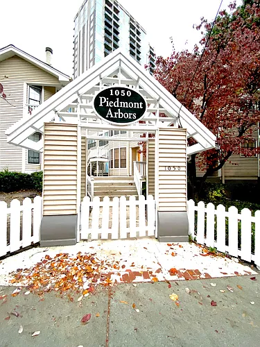 1050 Piedmont Ave NE Photo 1