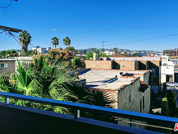 4th image of 8513 Cashio St #301