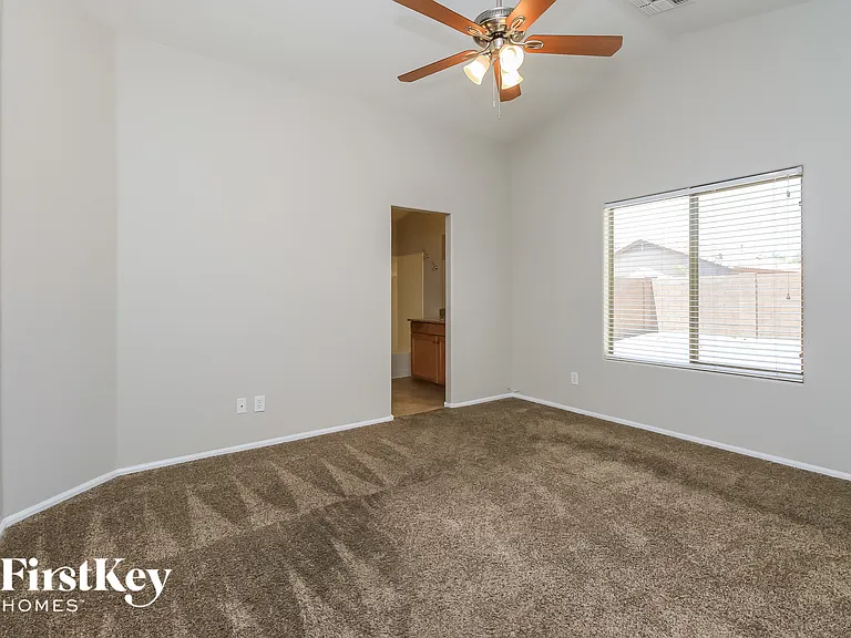4186 E Aragonite Ln — Photo 7