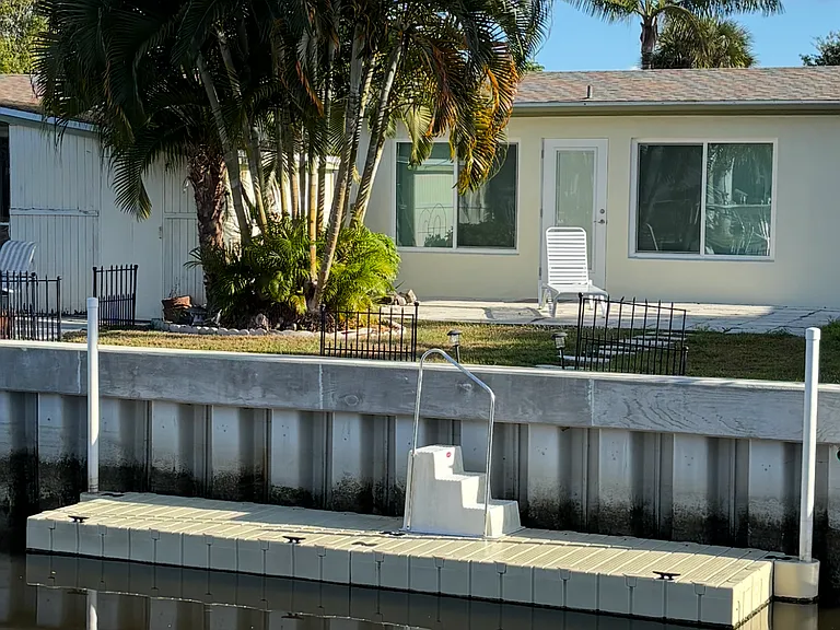 2436 SW Hideaway Ln — Photo 9