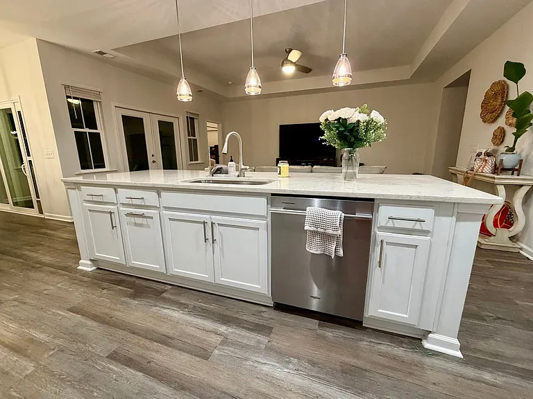 84 Flagstaff Ln — Photo 5