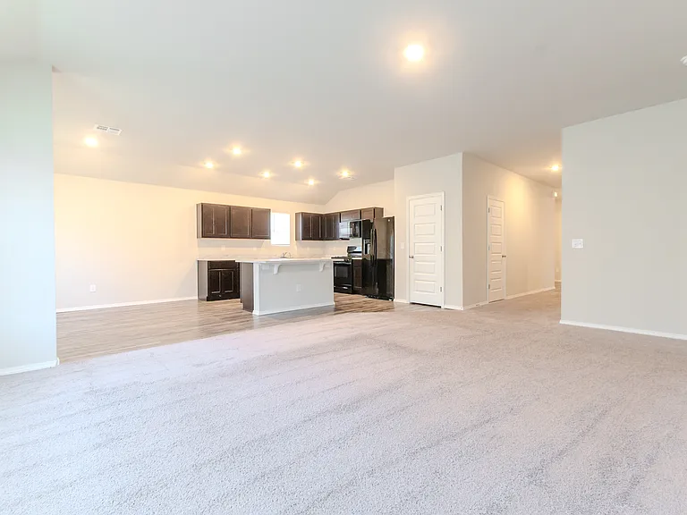 755 Foxtail Dr — Photo 7