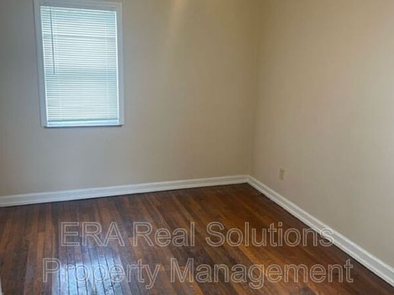 4th image of 323 Mayfair Blvd #A